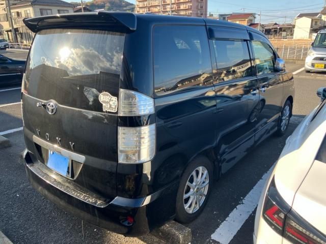 TOYOTA VOXY 2007