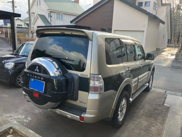 MITSUBISHI PAJERO wagon 2011