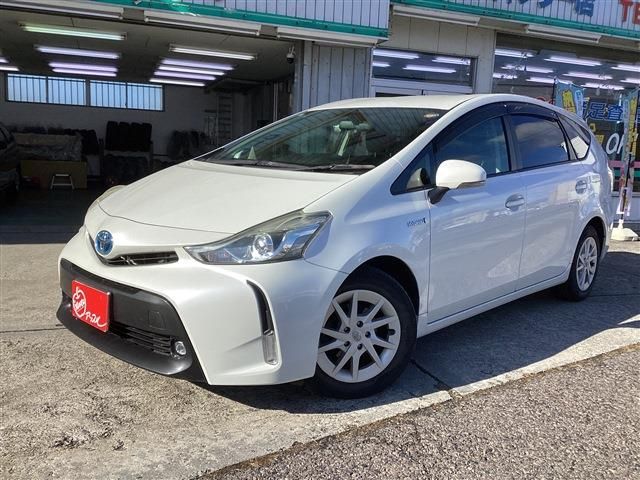 TOYOTA PRIUS Alpha 2015