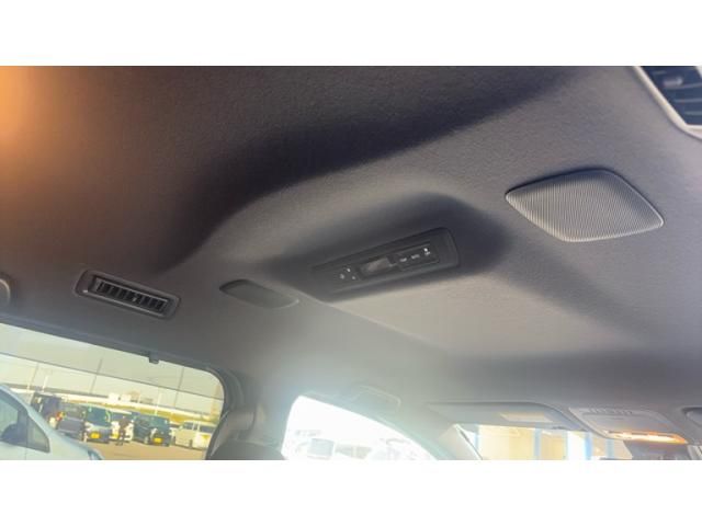 TOYOTA VOXY HYBRID 2019