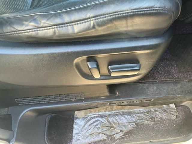 TOYOTA ALPHARD hybrid 4WD 2017