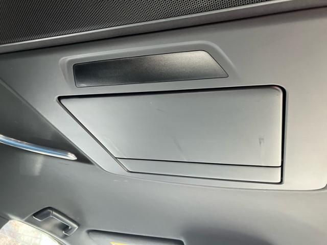 TOYOTA ALPHARD hybrid 4WD 2017