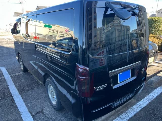 NISSAN NV350 CARAVAN 4WD 2015