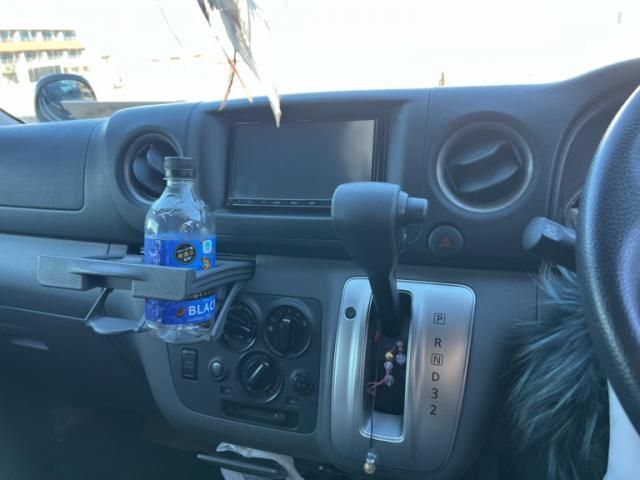 NISSAN NV350 CARAVAN 4WD 2015