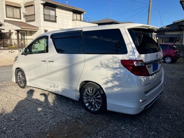 TOYOTA ALPHARD 2013