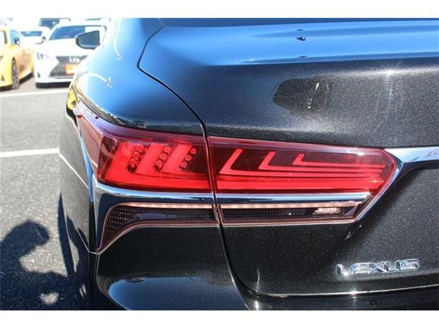 TOYOTA LEXUS LS500h 4WD 2019