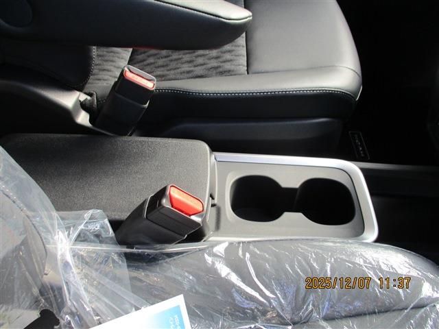 TOYOTA NOAH HYBRID 2025