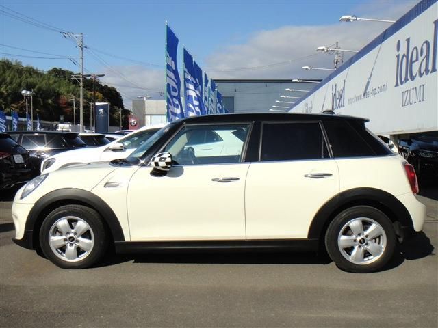 BMW BMW MINI COOPER D 5DOOR 2017