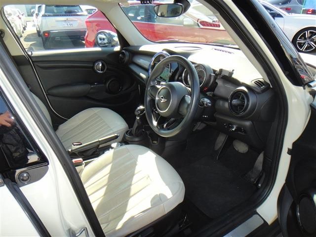 BMW BMW MINI COOPER D 5DOOR 2017