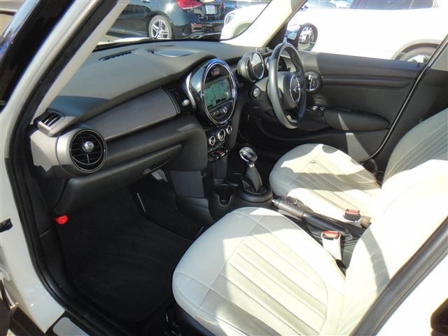 BMW BMW MINI COOPER D 5DOOR 2017