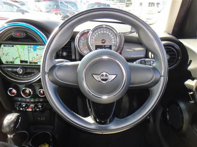 BMW BMW MINI COOPER D 5DOOR 2017