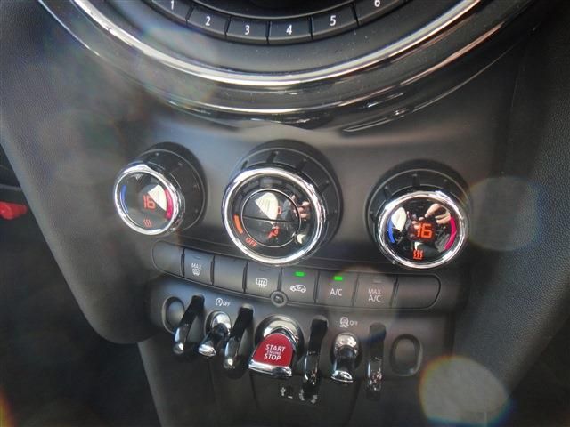 BMW BMW MINI COOPER D 5DOOR 2017