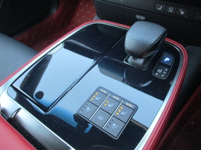 TOYOTA LEXUS LS500h 2023