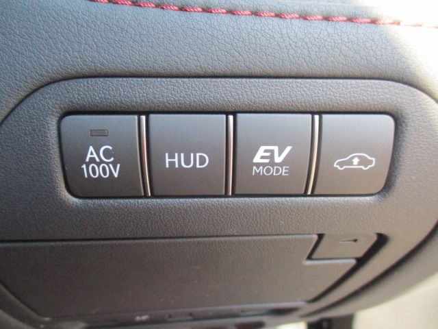 TOYOTA LEXUS LS500h 2023