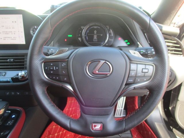 TOYOTA LEXUS LS500h 2023