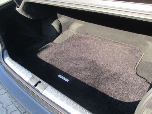 TOYOTA LEXUS LS500h 2023