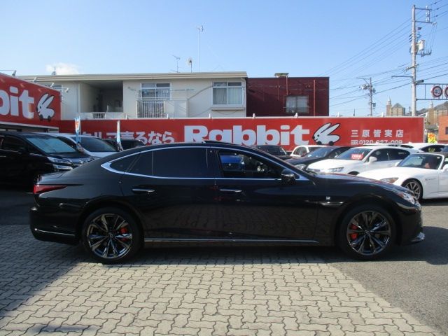 TOYOTA LEXUS LS500h 2023