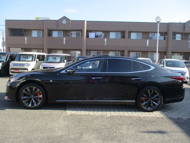 TOYOTA LEXUS LS500h 2023