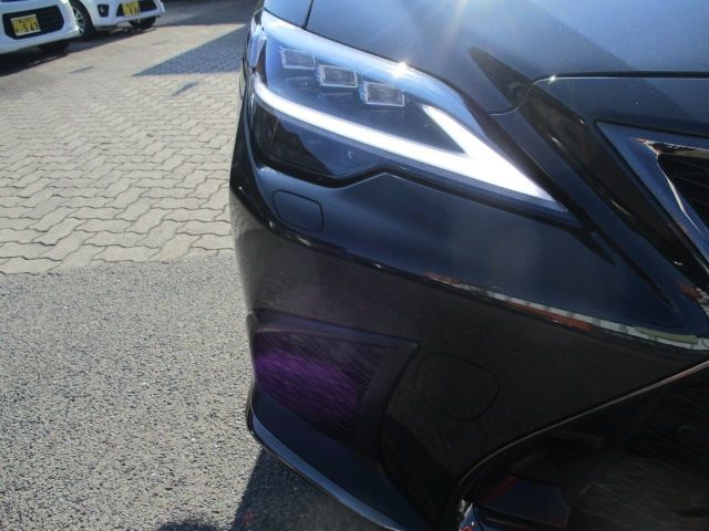 TOYOTA LEXUS LS500h 2023