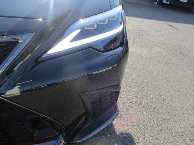 TOYOTA LEXUS LS500h 2023