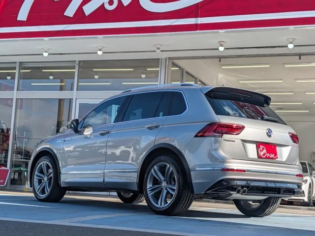 VOLKSWAGEN VOLKSWAGEN TIGUAN 2019