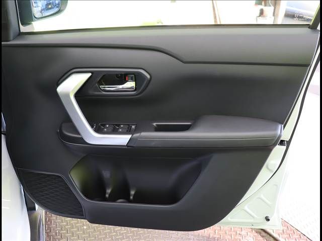 DAIHATSU ROCKY e-SMART HYBRID 2025