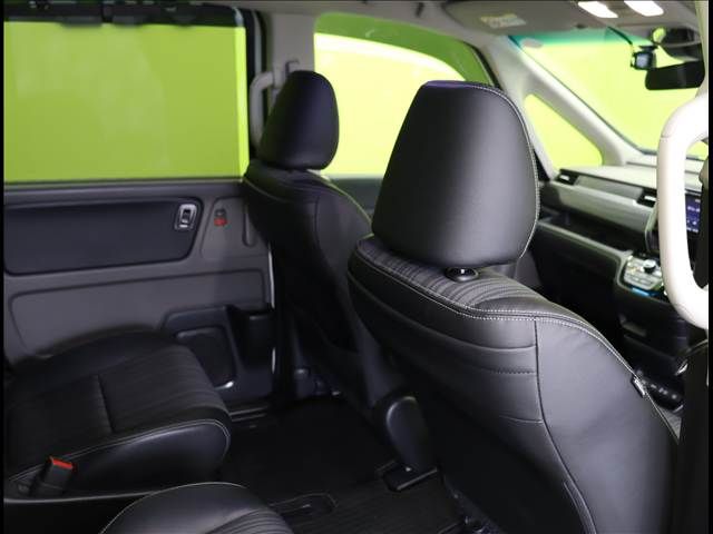 HONDA FREED HYBRID 2017