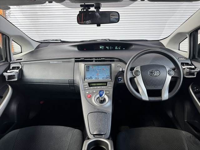 TOYOTA PRIUS 2013