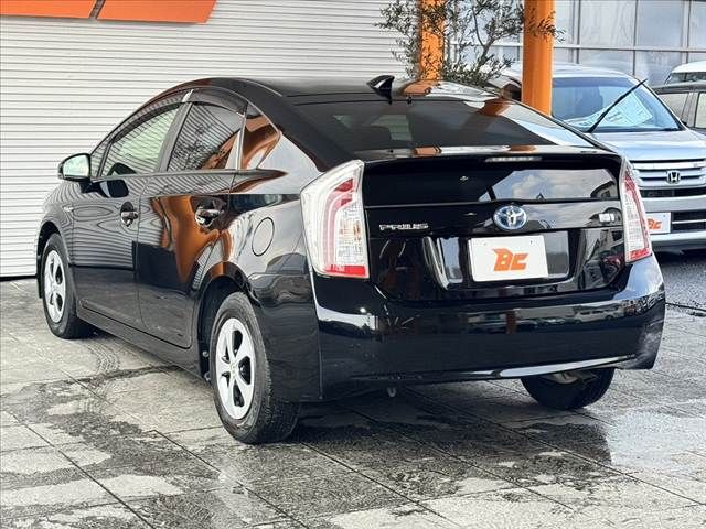 TOYOTA PRIUS 2013