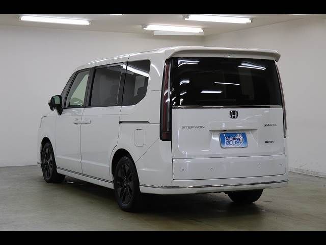 HONDA STEPWAGON SPADA 2023