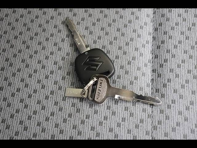 SUZUKI CARRY truck 2025