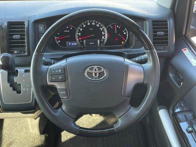 TOYOTA HIACE van 2WD 2018