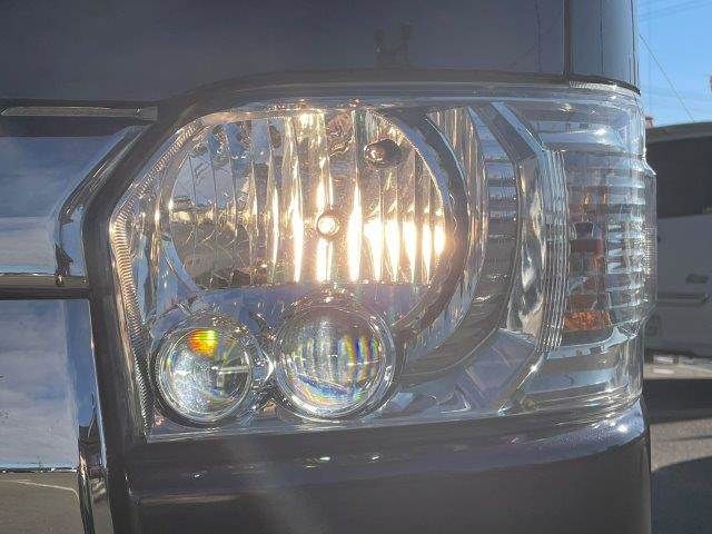 TOYOTA HIACE van 2WD 2018