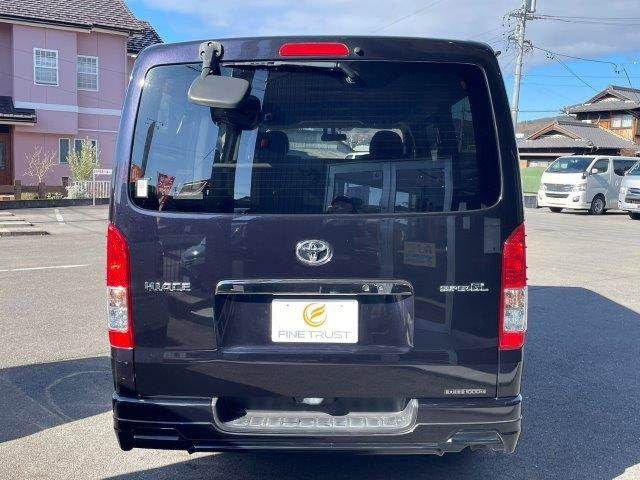 TOYOTA HIACE van 2WD 2018