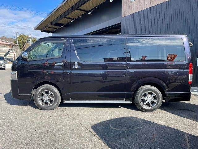 TOYOTA HIACE van 2WD 2018