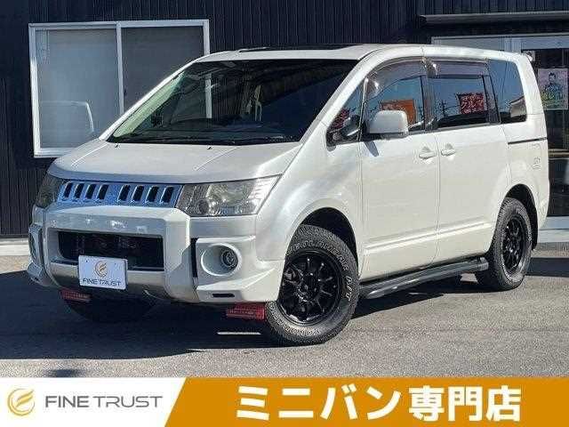 MITSUBISHI DELICA D:5 4WD 2011