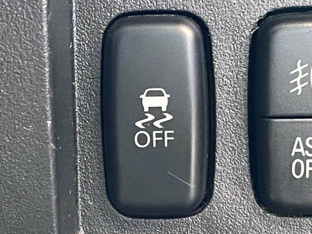 MITSUBISHI DELICA D:5 4WD 2011