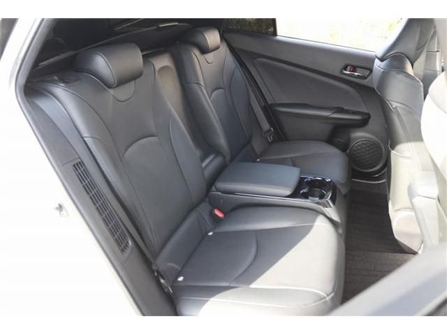 TOYOTA PRIUS PHV 2019