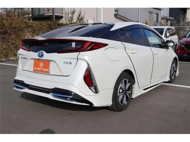 TOYOTA PRIUS PHV 2019