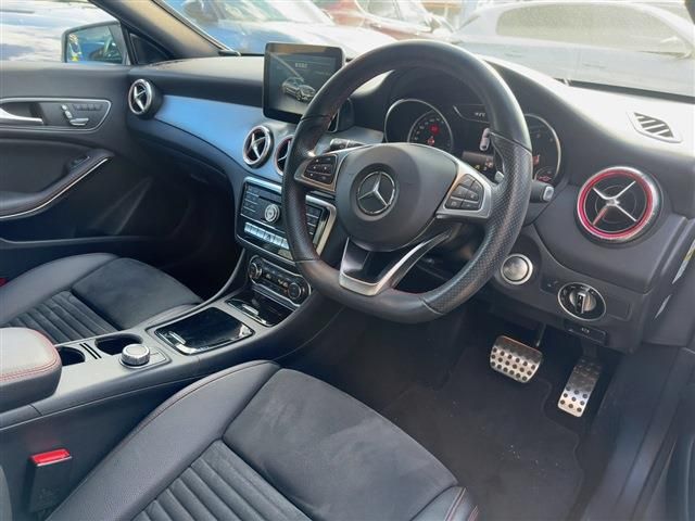 MERCEDES BENZ MERCEDES BENZ CLA class 2016