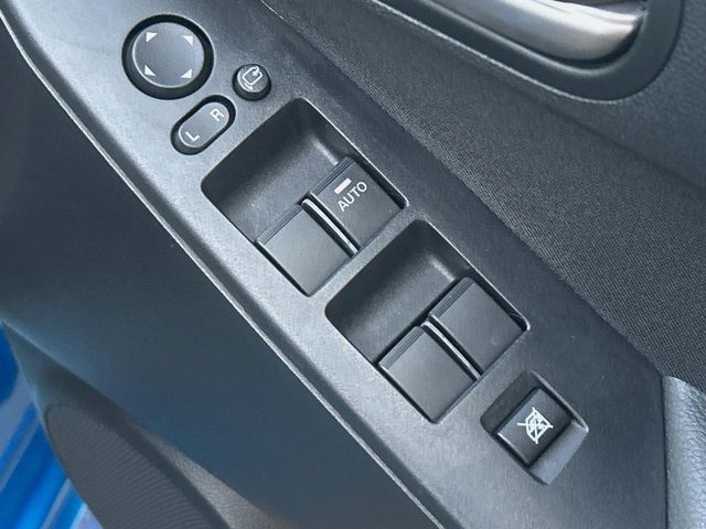 MAZDA AXELA SPORTS 2012