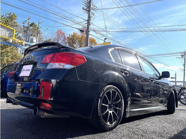 SUBARU LEGACY B4 2010