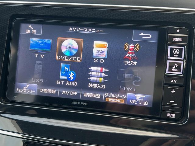 TOYOTA PRIUS Alpha 2016