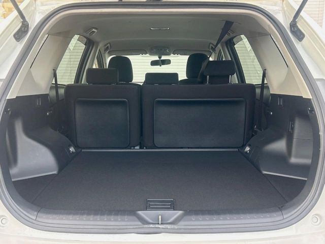 TOYOTA PRIUS Alpha 2016