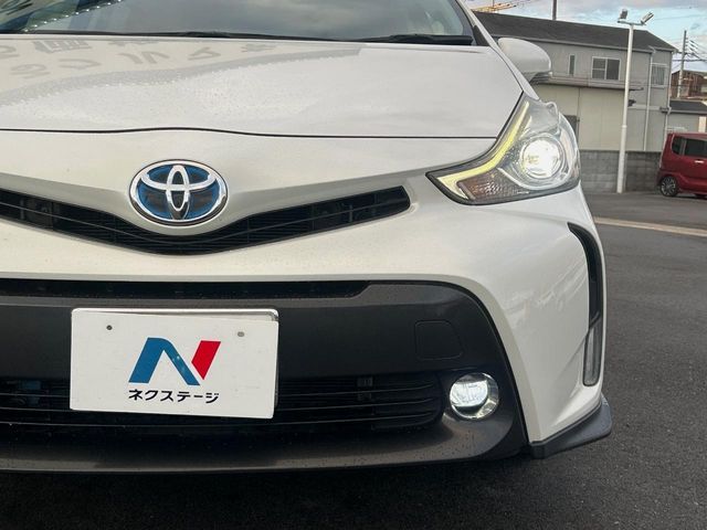 TOYOTA PRIUS Alpha 2016