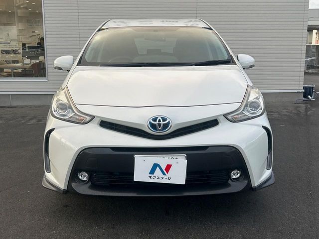 TOYOTA PRIUS Alpha 2016