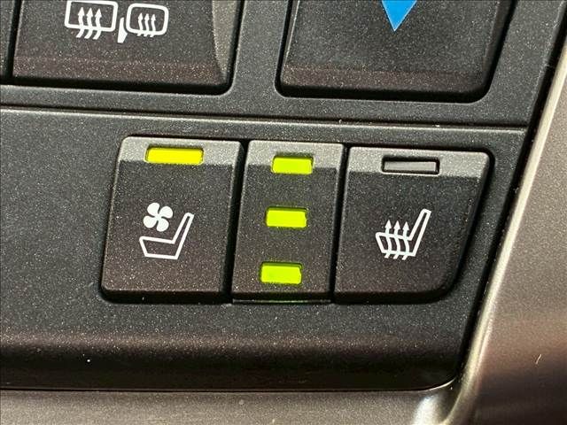 TOYOTA LEXUS NX300h 2016