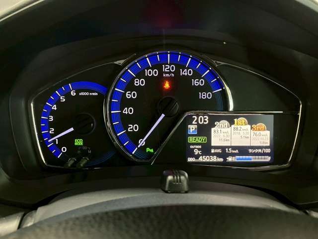 TOYOTA COROLLA FIELDER HYBRID 2018