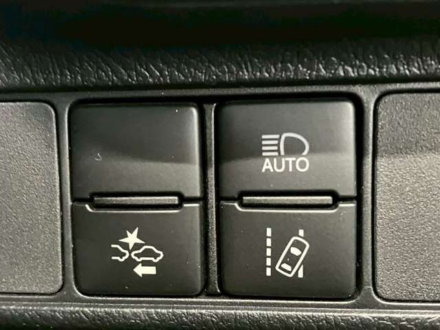 TOYOTA COROLLA FIELDER HYBRID 2018