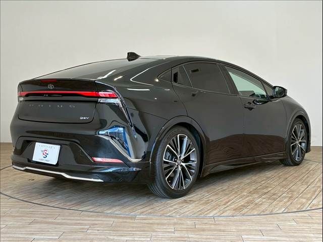 TOYOTA PRIUS 2023